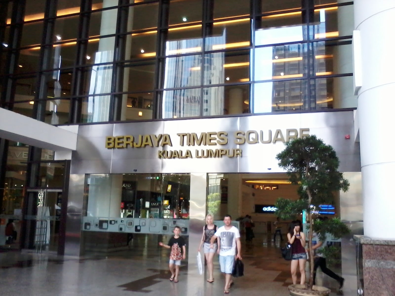 Promoting Excellence in Political Journalism